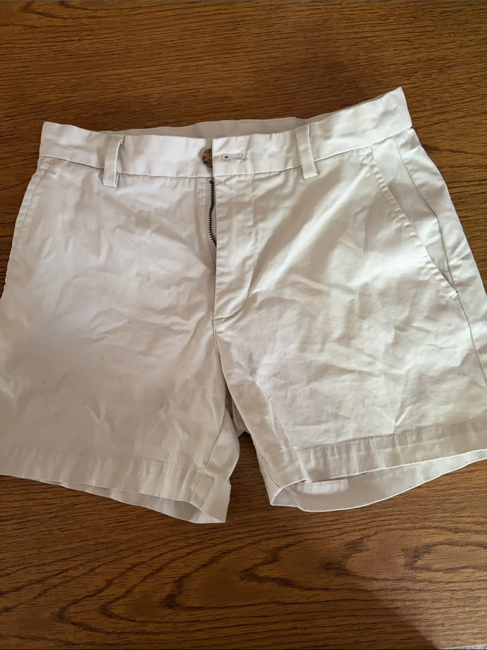 Vineyard Vines Men’s Khaki Shorts